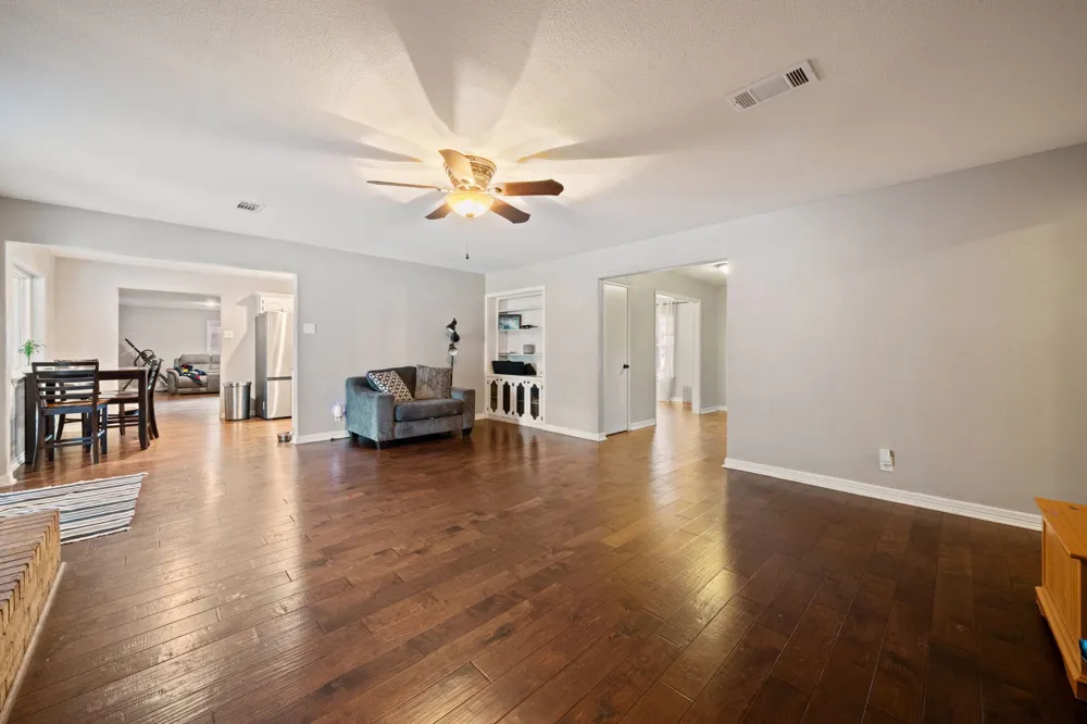 1507 Greenbrier Drive Sherman, TX 75092