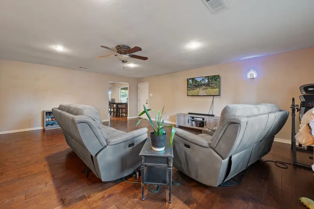 1507 Greenbrier Drive Sherman, TX 75092