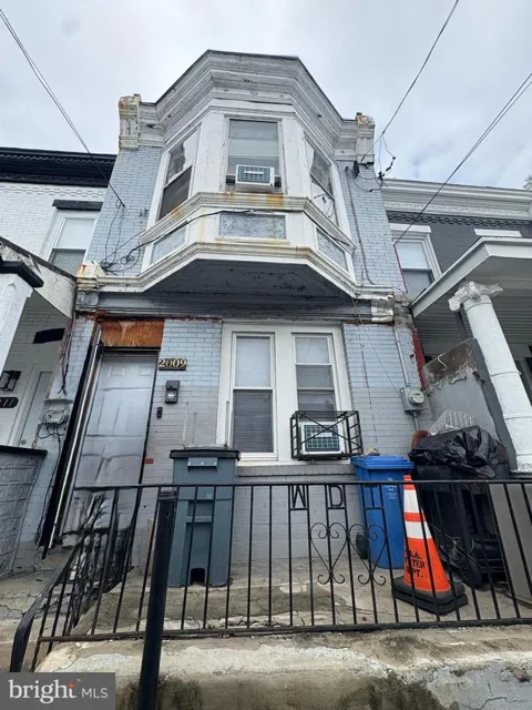2009 W INDIANA AVENUE
