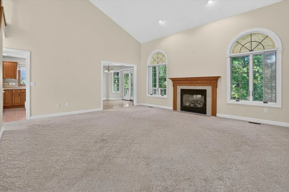 4729 Dimond Way Dimondale, MI 48821