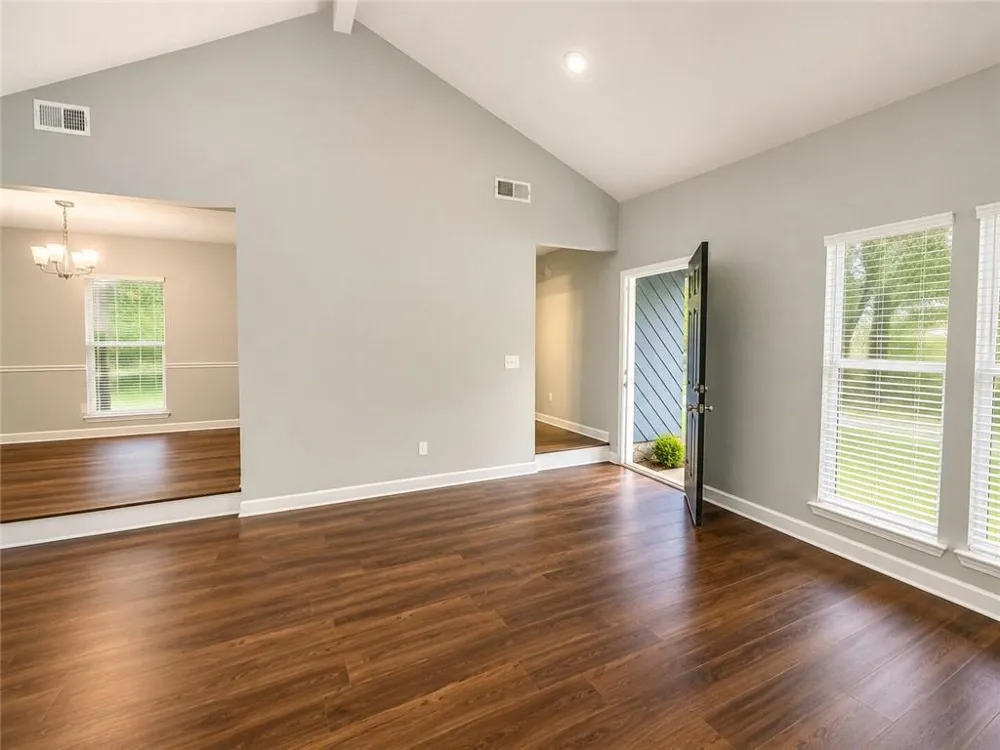 37 Windgate Drive Riverdale, GA 30274