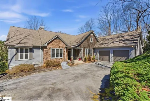 3 Rustic Court
