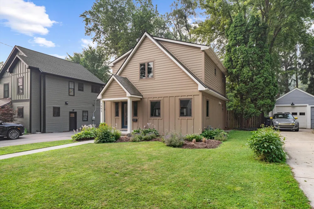 1805 Charlton Avenue Ann Arbor, MI 48103