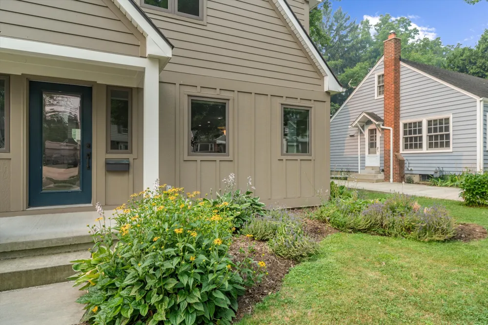 1805 Charlton Avenue Ann Arbor, MI 48103