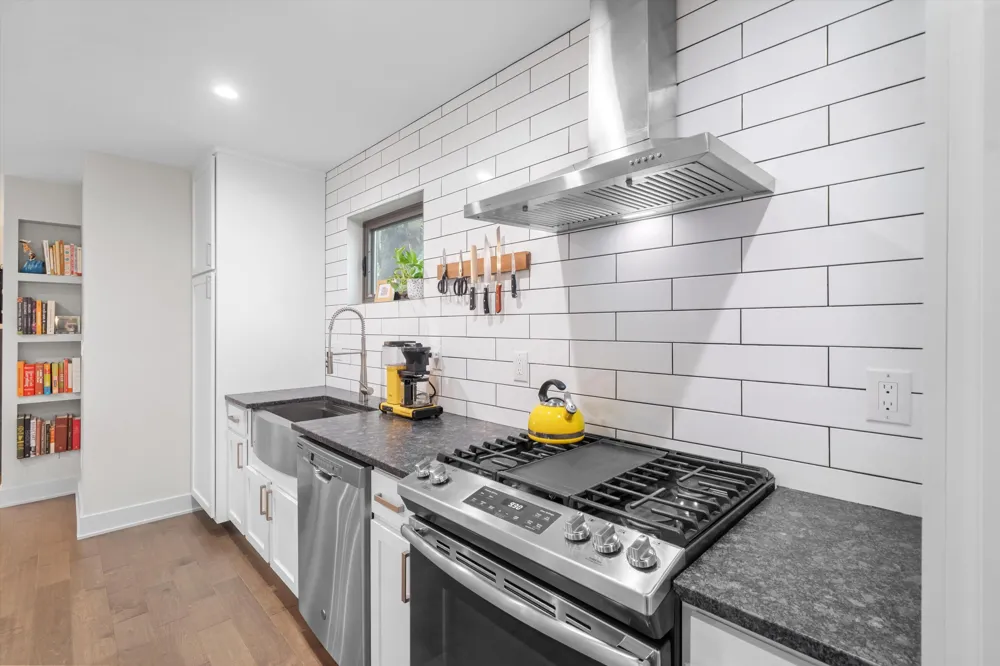 1805 Charlton Avenue Ann Arbor, MI 48103