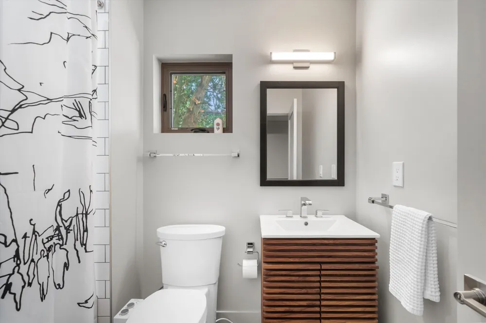 1805 Charlton Avenue Ann Arbor, MI 48103