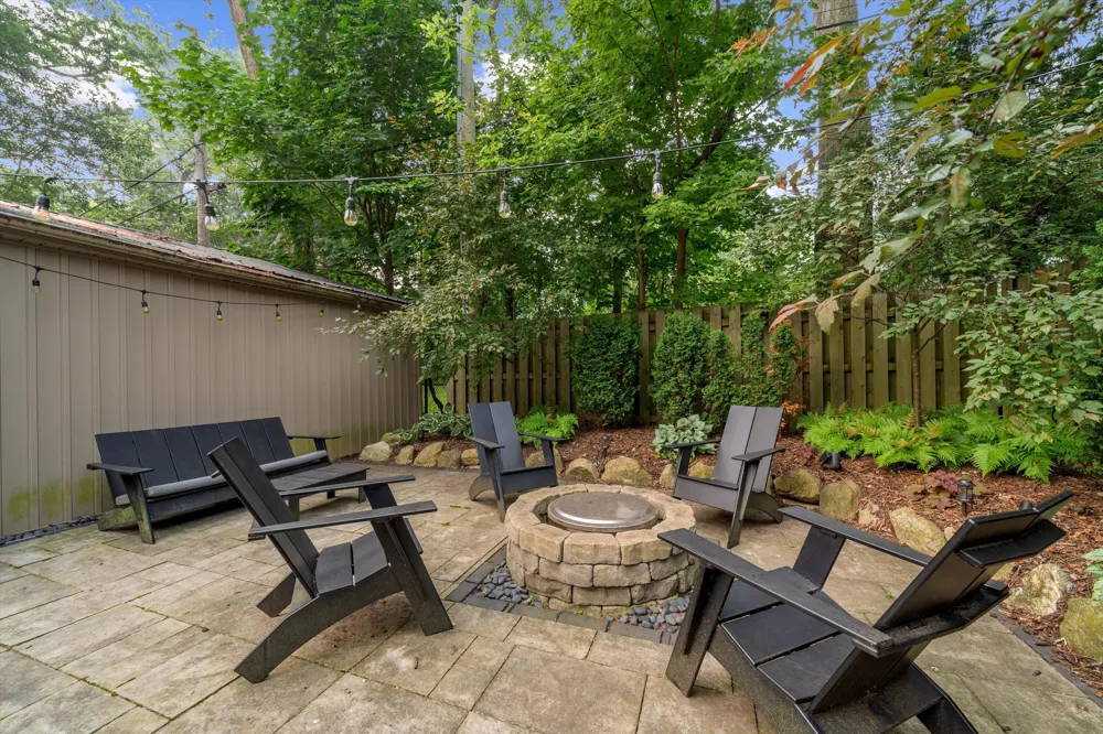 1805 Charlton Avenue Ann Arbor, MI 48103