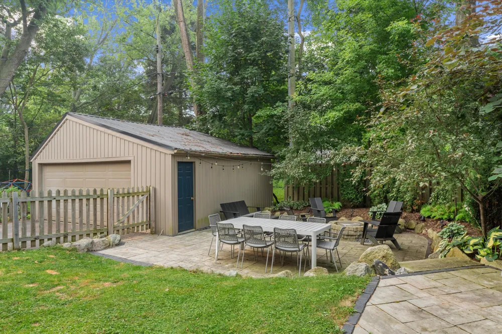 1805 Charlton Avenue Ann Arbor, MI 48103