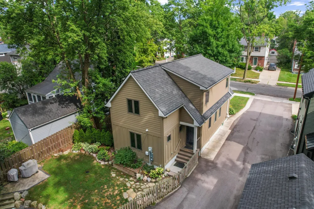 1805 Charlton Avenue Ann Arbor, MI 48103