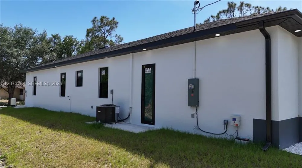 2915 49TH ST W Lehigh Acres, FL 33971