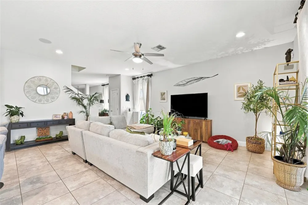 3318 STRATTON CIRCLE Kissimmee, FL 34744