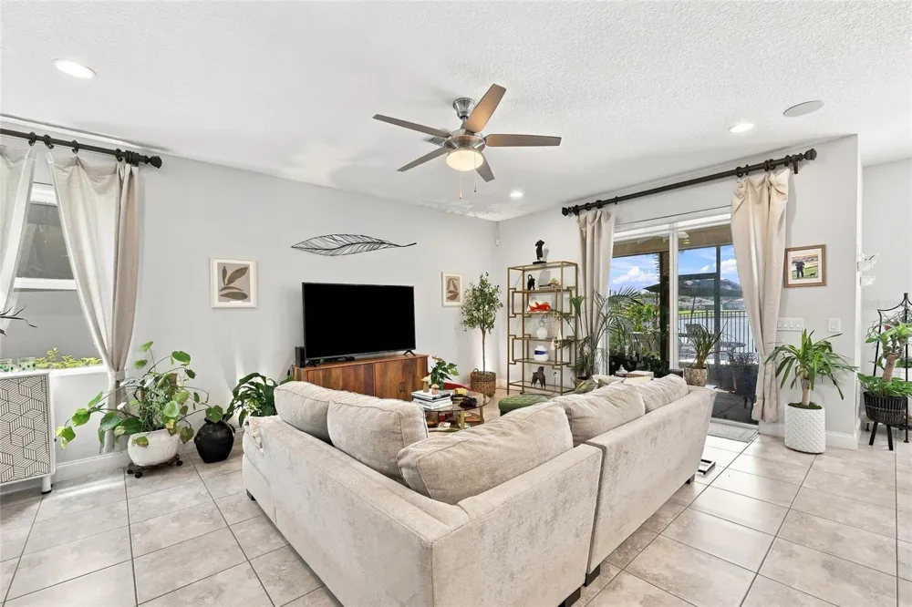 3318 STRATTON CIRCLE Kissimmee, FL 34744