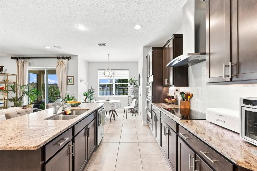 3318 STRATTON CIRCLE Kissimmee, FL 34744