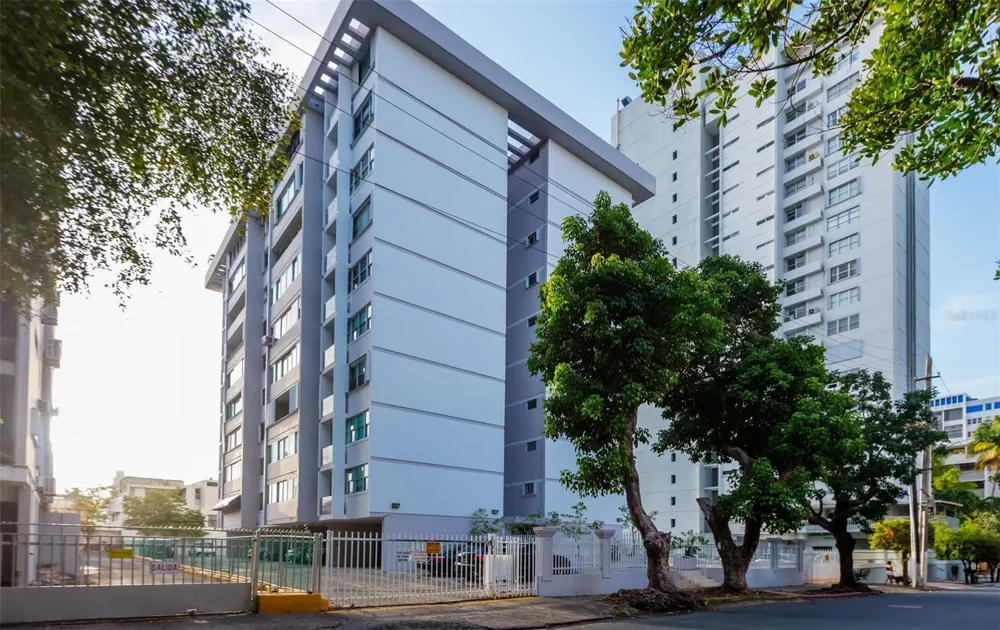 76 Kings Court 76 KINGS COURT #903 San Juan, PR 00907