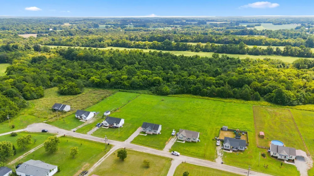3615 Wynwood Dr Lewisburg, TN 37091