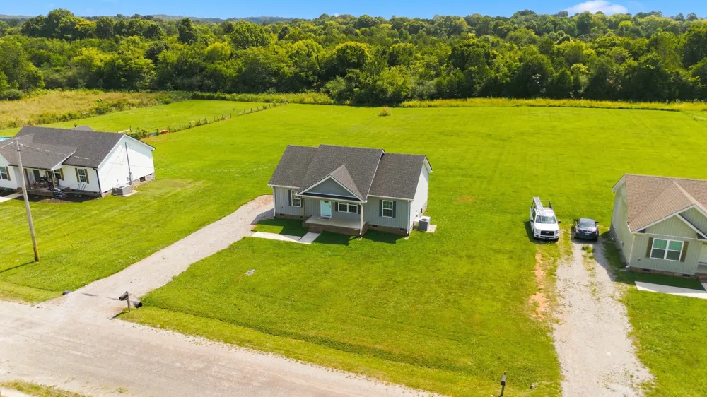 3615 Wynwood Dr Lewisburg, TN 37091