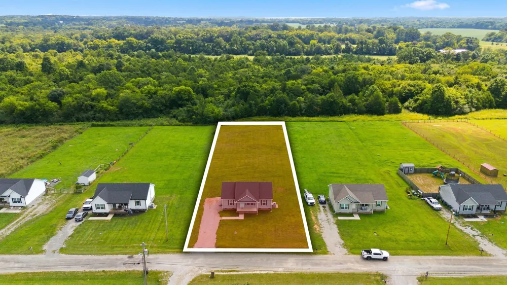 3615 Wynwood Dr Lewisburg, TN 37091