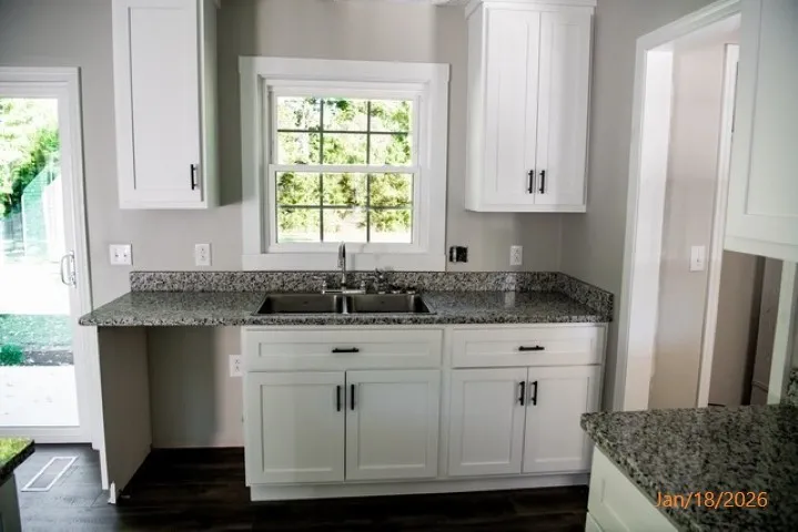 203 Sunset Dr Waverly, TN 37185