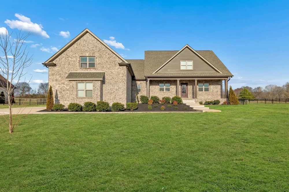 4155 Ironwood Dr Greenbrier, TN 37073