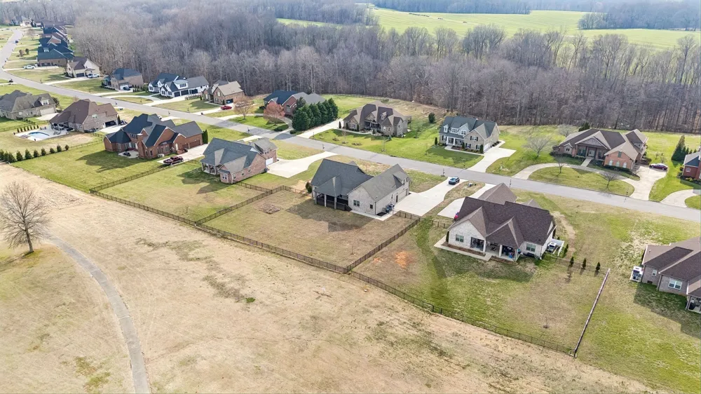 4155 Ironwood Dr Greenbrier, TN 37073