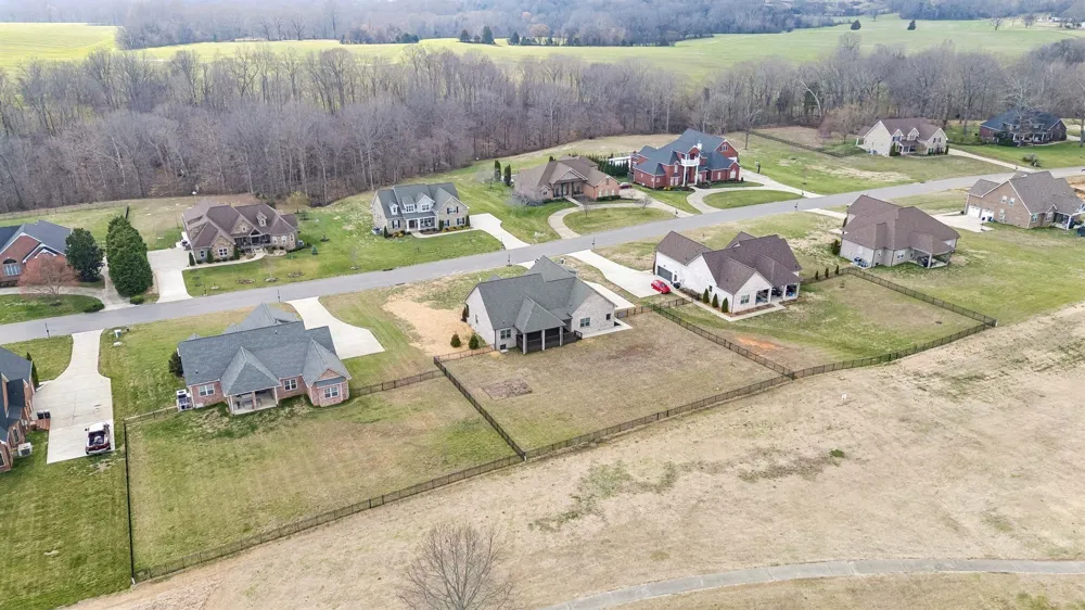 4155 Ironwood Dr Greenbrier, TN 37073