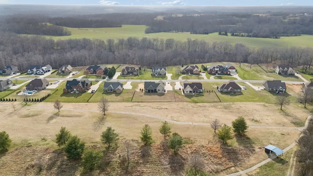 4155 Ironwood Dr Greenbrier, TN 37073