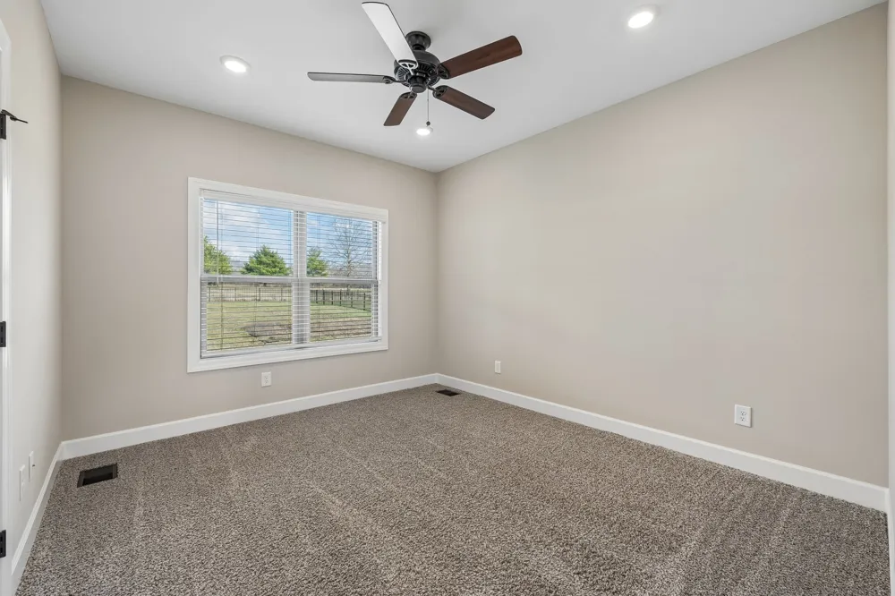 4155 Ironwood Dr Greenbrier, TN 37073