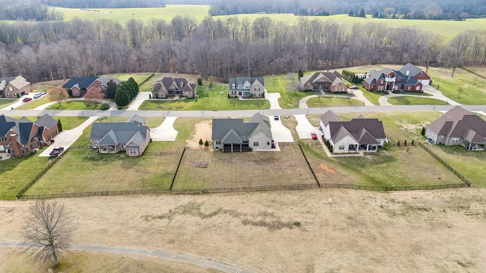 4155 Ironwood Dr Greenbrier, TN 37073