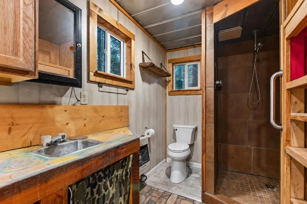 156 Sunshine Mountain Lane Mc Minnville, TN 37110