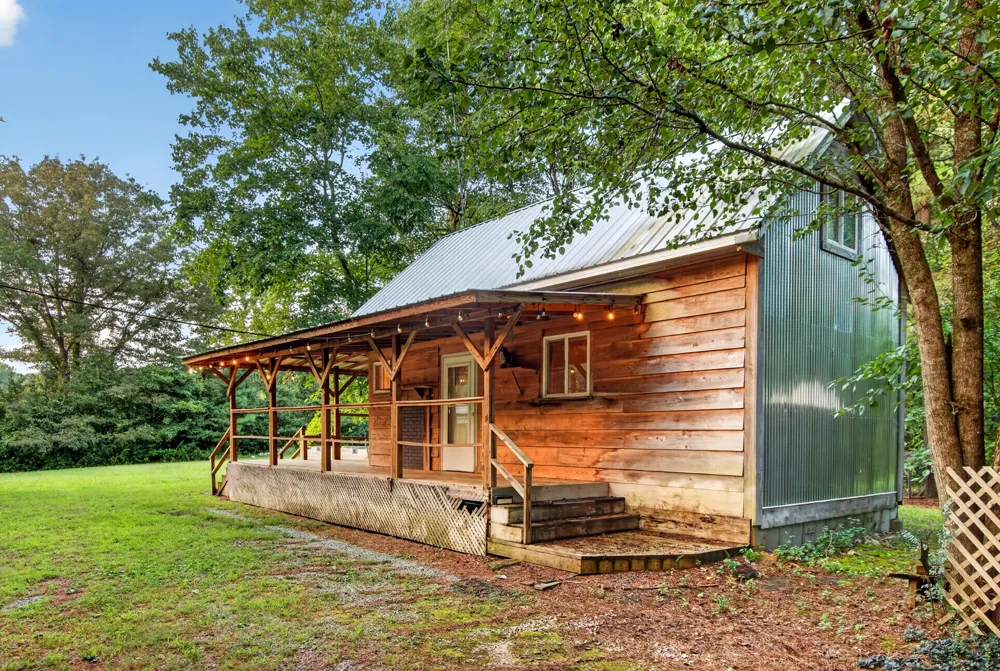 156 Sunshine Mountain Lane Mc Minnville, TN 37110