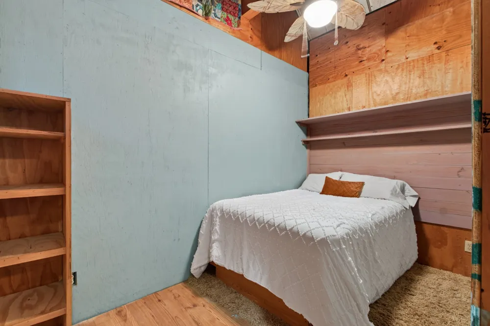 156 Sunshine Mountain Lane Mc Minnville, TN 37110