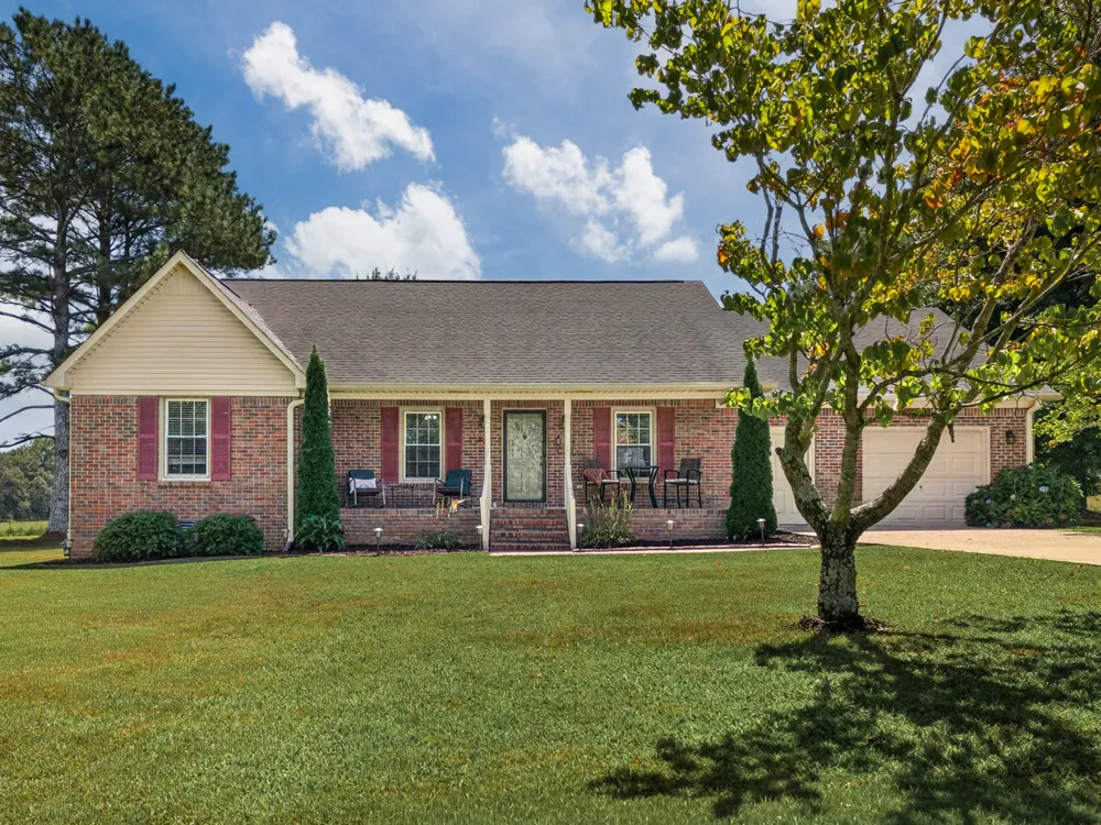 4023 Belle Orchard Dr Fayetteville, TN 37334