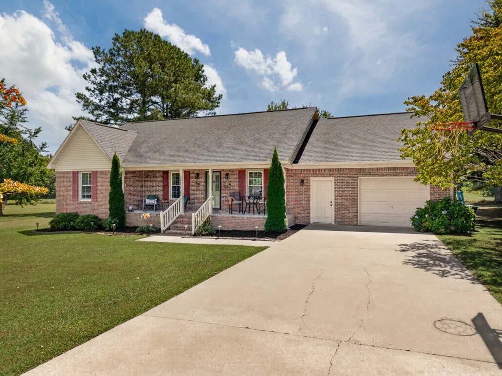 4023 Belle Orchard Dr Fayetteville, TN 37334