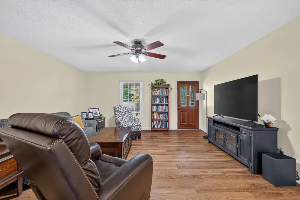 4023 Belle Orchard Dr Fayetteville, TN 37334