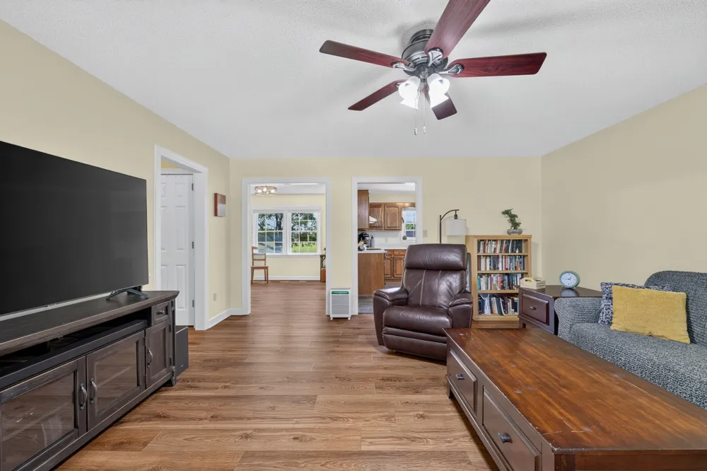 4023 Belle Orchard Dr Fayetteville, TN 37334