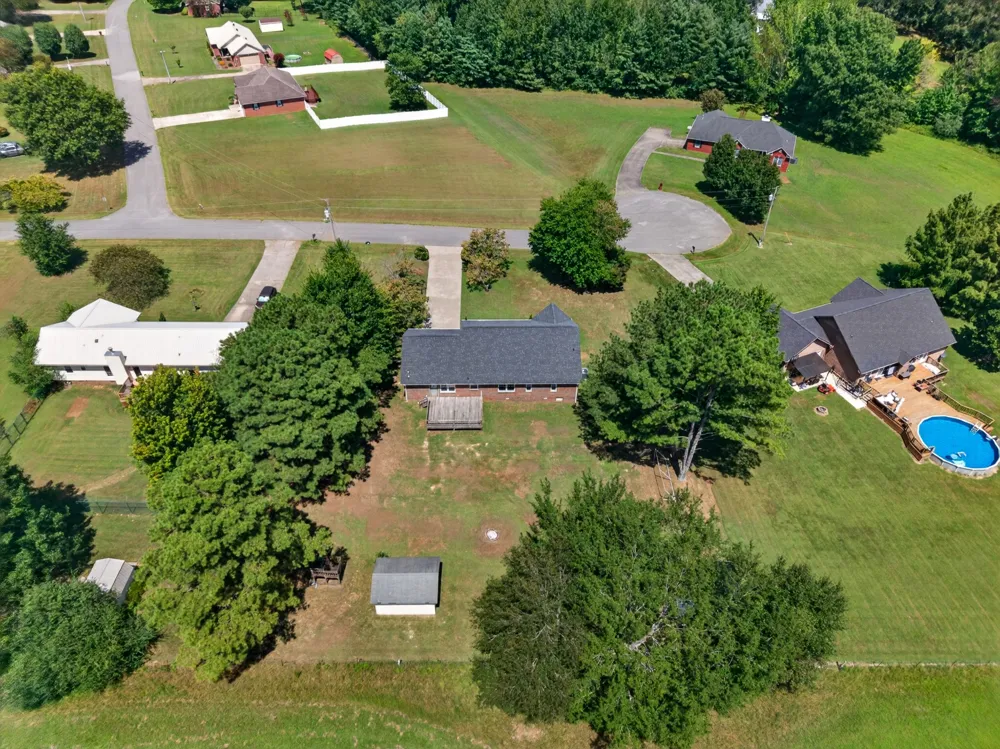 4023 Belle Orchard Dr Fayetteville, TN 37334