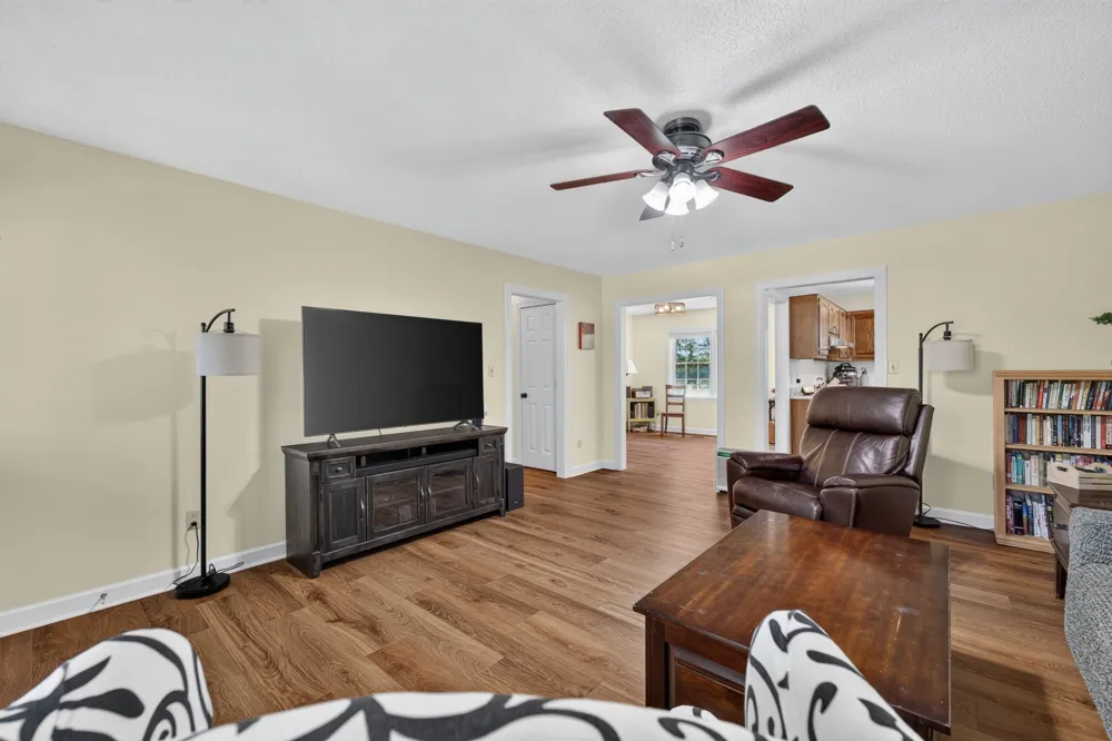 4023 Belle Orchard Dr Fayetteville, TN 37334