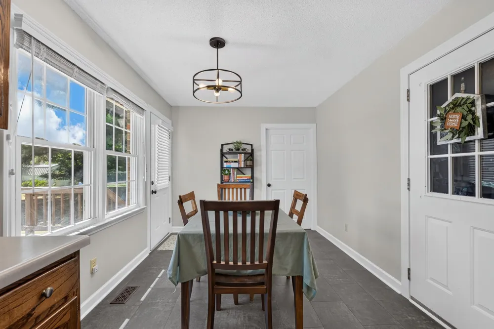 4023 Belle Orchard Dr Fayetteville, TN 37334