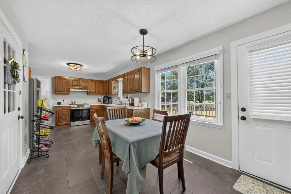 4023 Belle Orchard Dr Fayetteville, TN 37334