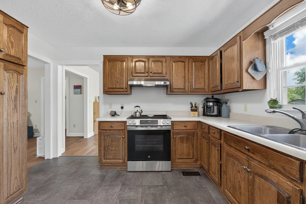 4023 Belle Orchard Dr Fayetteville, TN 37334