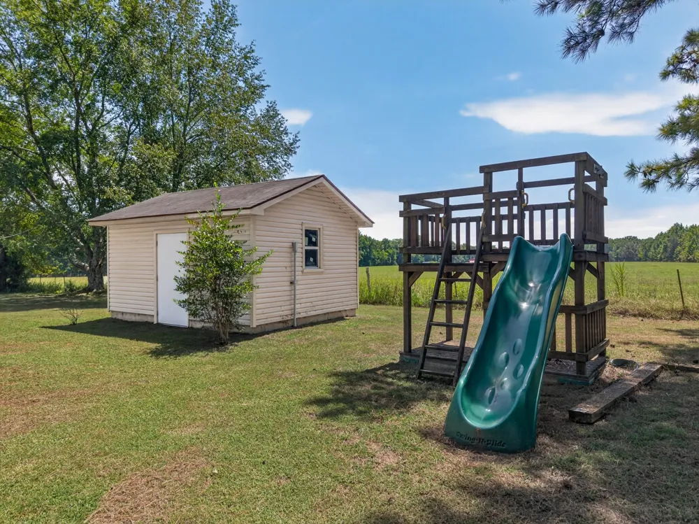 4023 Belle Orchard Dr Fayetteville, TN 37334