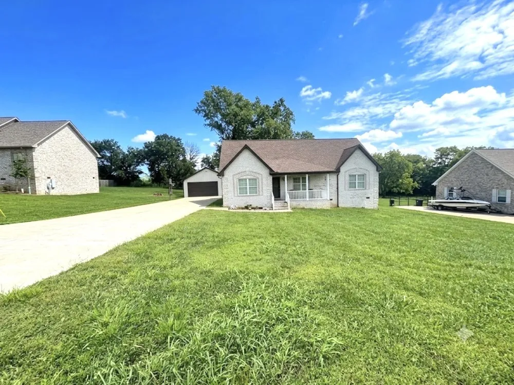 180 Mockingbird Ln Hartsville, TN 37074
