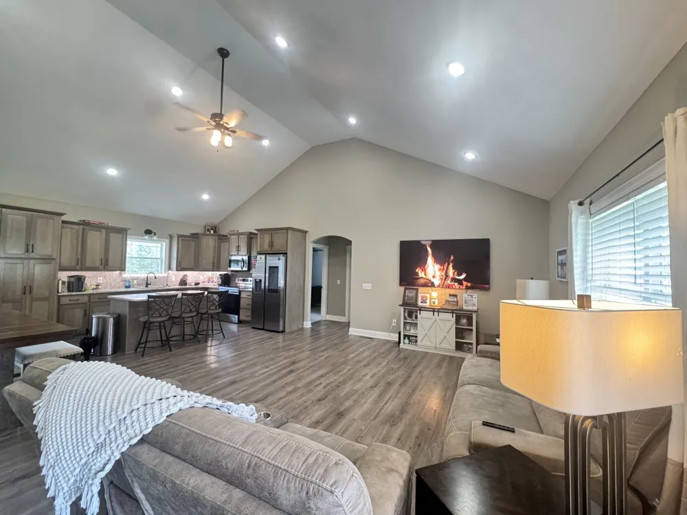 180 Mockingbird Ln Hartsville, TN 37074
