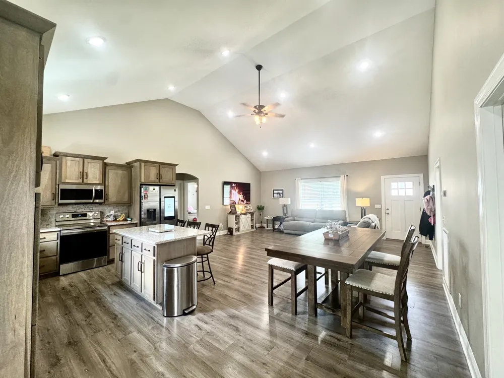180 Mockingbird Ln Hartsville, TN 37074