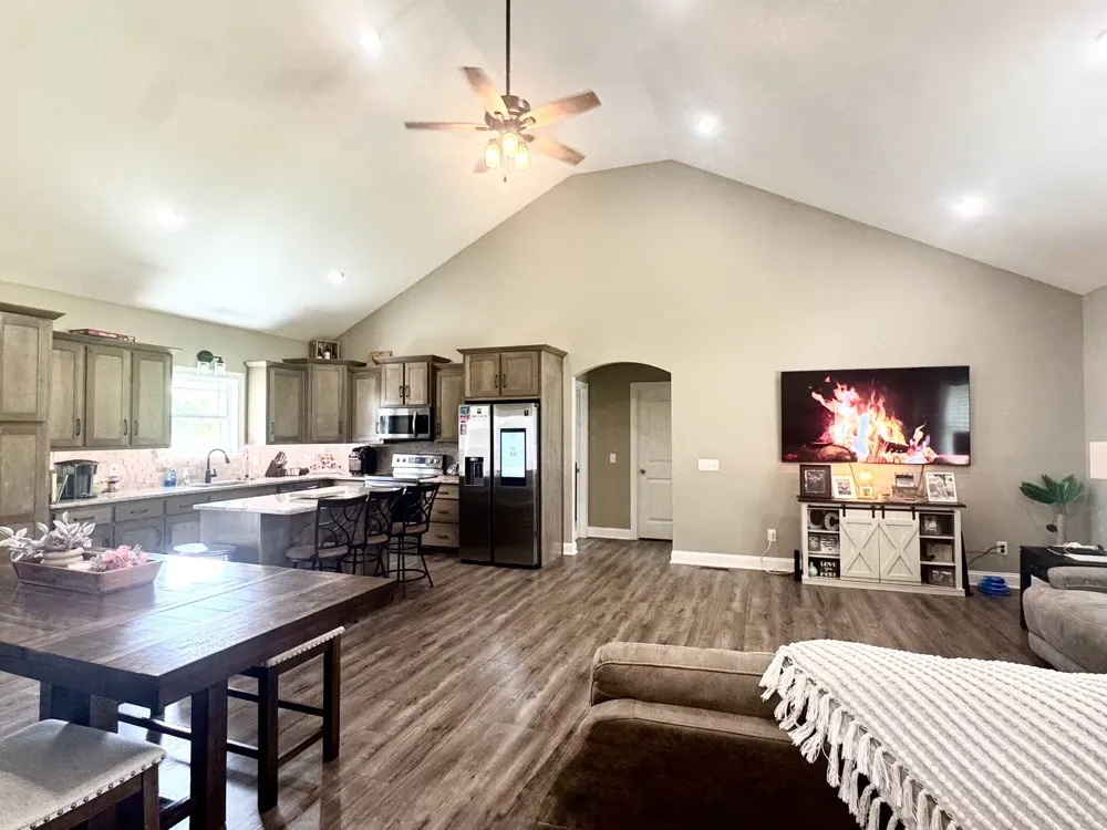 180 Mockingbird Ln Hartsville, TN 37074