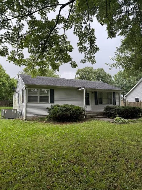 137 North St Portland, TN 37148