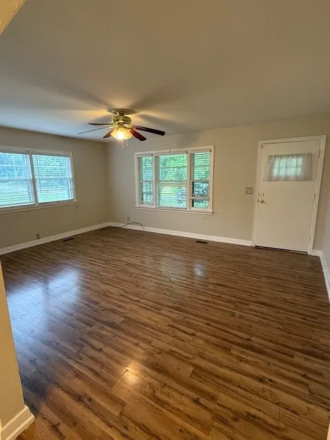 137 North St Portland, TN 37148