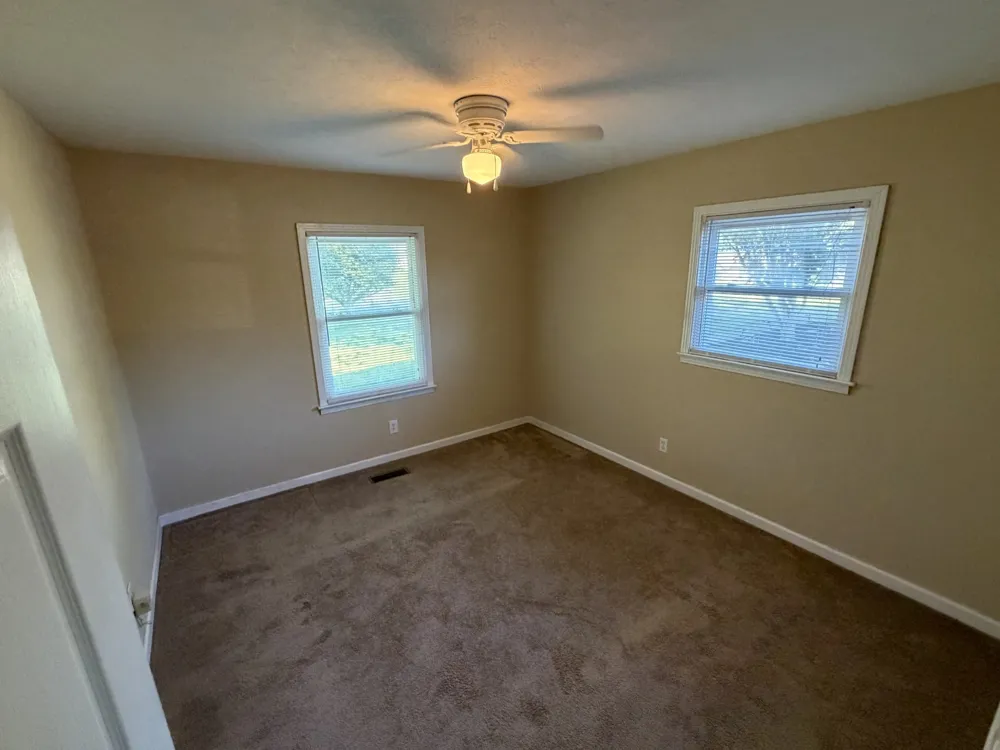 2128 Lambert Dr Westmoreland, TN 37186
