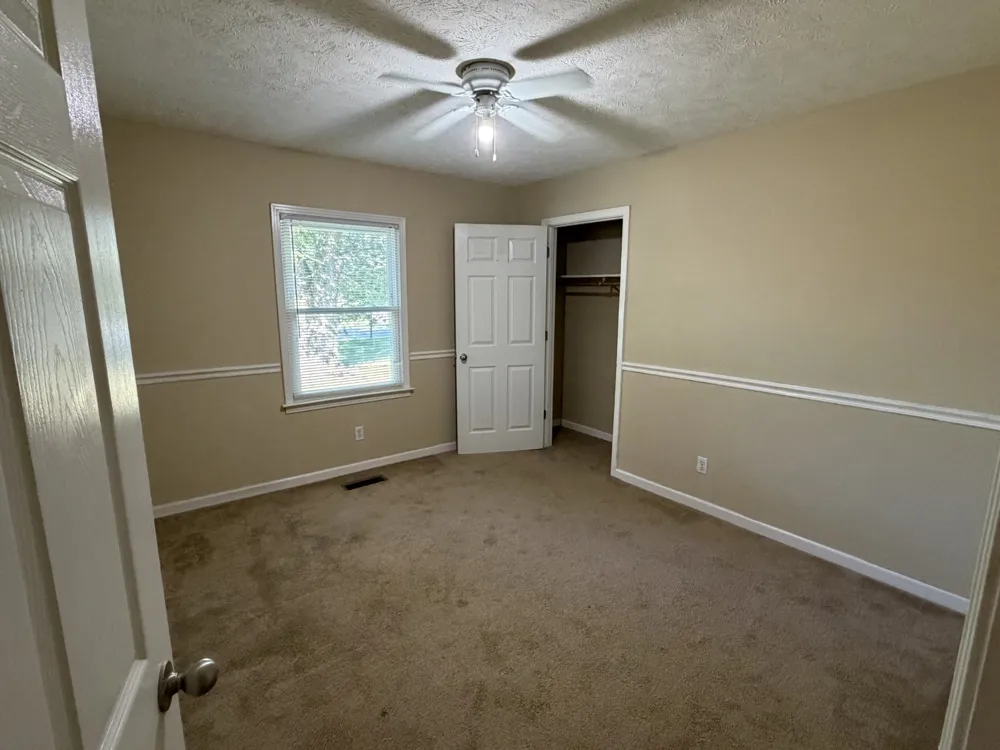 2128 Lambert Dr Westmoreland, TN 37186