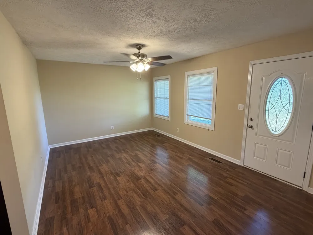 2128 Lambert Dr Westmoreland, TN 37186